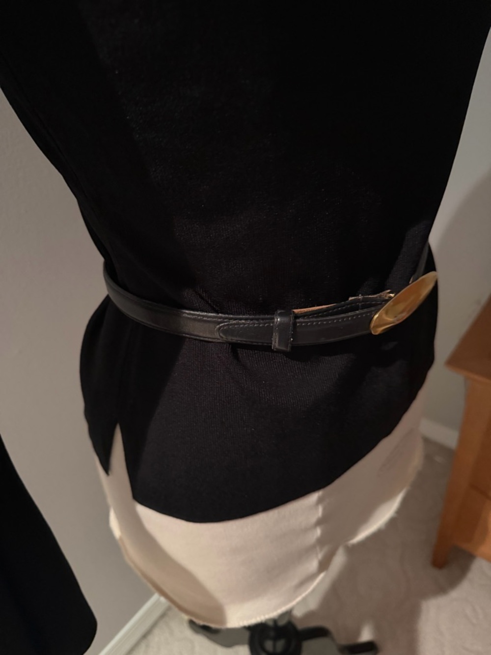 Robert Lee Morris Black Leather Belt with Gold Sculpted Buckle size small - Picture 4 of 11
